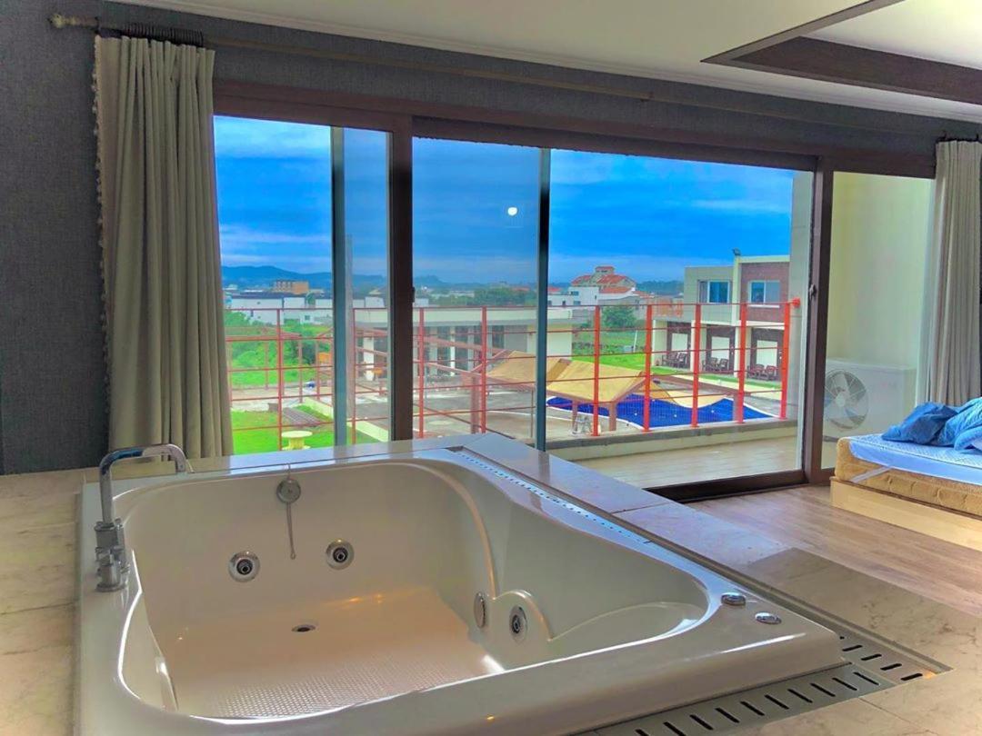 Shall Story Resort Seogwipo Exterior foto